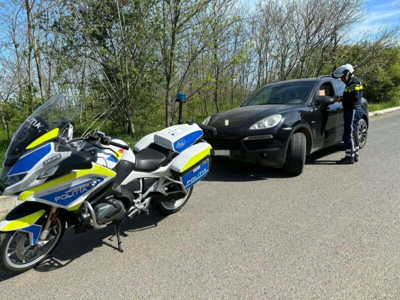 Acţiune cu radare în judeţul Constanţa. Au fost date zeci de amenzi, un motociclist a rămas fără permis – conducea cu 242 de km/h