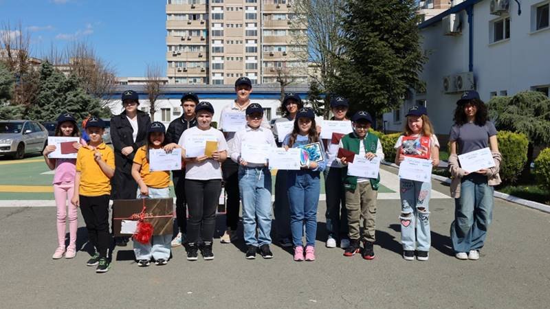 (FOTO) RAJA a premiat tinerii artiști în cadrul Concursului de Pictură și Desen „Apa este Viață”