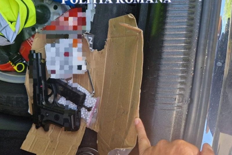 Focuri de armă, la Vama Veche – geamul uşii unui garaj a fost spart. Arma a fost găsită într-o maşină, în timpul unui control în trafic