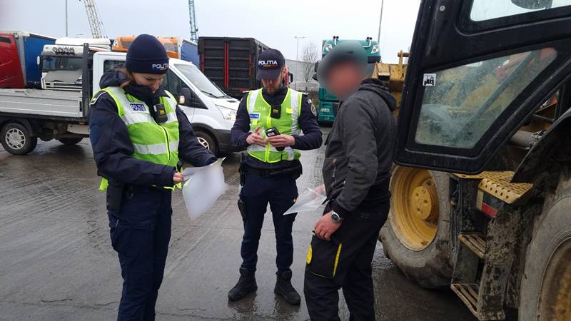 Acțiuni de amploare ale polițiștilor constănțeni, în weekend: amenzi de aproape 500.000 de lei, 53 de permise suspendate și 70 de vehicule oprite din circulație