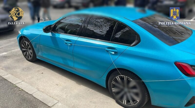 TULCEA. Cinci tineri au fost reținuți pentru trafic de droguri, două autoturisme au fost confiscate de oamenii legii