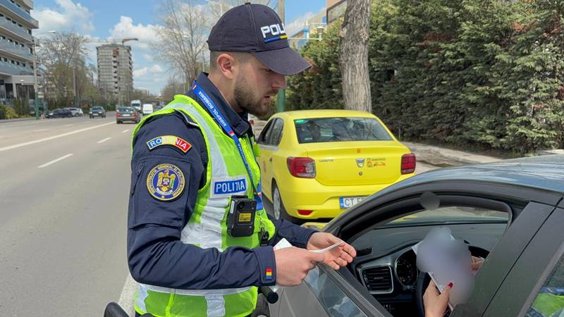 Acțiune cu efective mărite a polițiștilor din Năvodari: au fost legitimate 170 de persoane și verificate 153 de vehicule