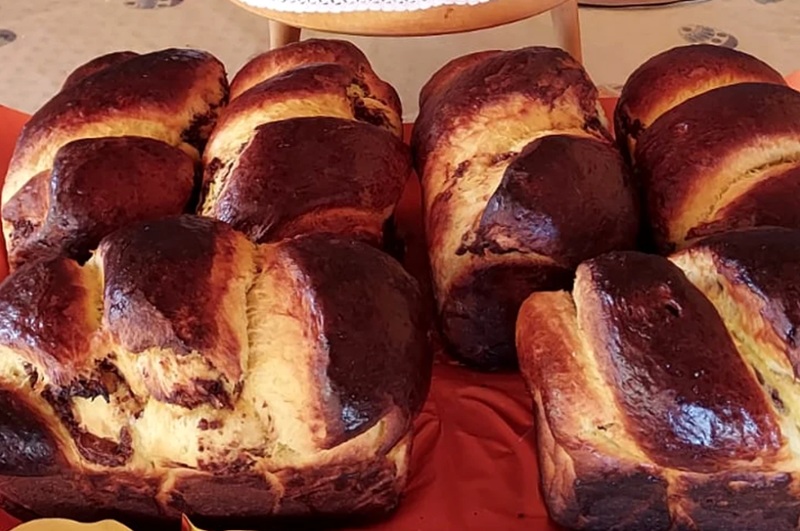 Reteta de cozonac moldovenesc, veche de 100 de ani – doar câteva gospodine din Moldova mai păstrează tradiția