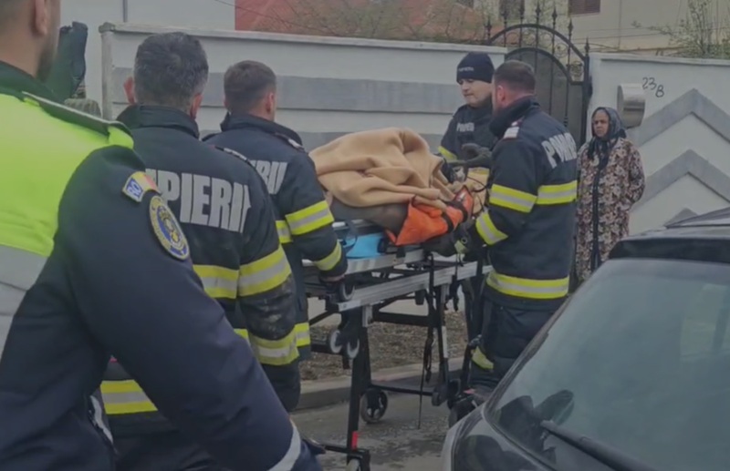 Misiune contracronometru a salvatorilor constănțeni. Au reușit să salveze o femeie care a căzut într-o fântână adâncă de 18 metri