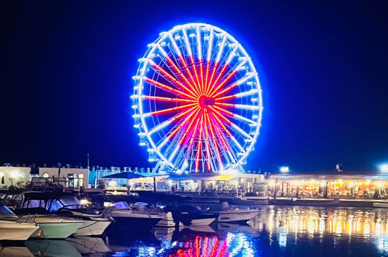 Minivacanța de 1 mai, la mare! Roata Panoramică din Portul Tomis, repusă în funcțiune, 40.000 de turişti sunt așteptați pe litoral