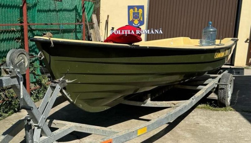 CONSTANȚA. Bărbat cercetat după ce a intrat cu ambarcaţiunea pe care o conducea într-o geamandură pe Dunăre – două femei au fost rănite