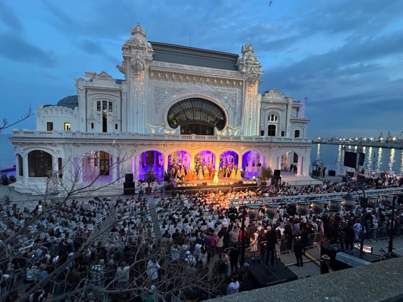 Peste 500 de persoane au vizitat Cazinoul din Constanţa în prima zi. Tot ce trebuie să știi despre programul și tarifele de vizitare