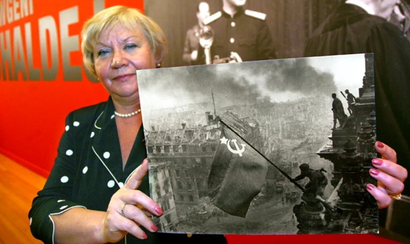 9 mai: Sfârșitul oficial al celui de-Al Doilea Război Mondial în Europa și povestea falsificată a unei imagini emblematice