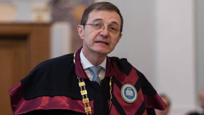 Președintele Academiei Române: Este fundamentală menținerea acestei țări și menținerea acestui popor pe traiectoria lui europeană