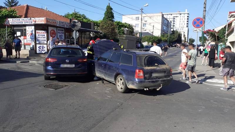 CONSTANȚA. Accident la intersecția străzii Unirii cu Zorelelor: o persoană a ajuns la spital