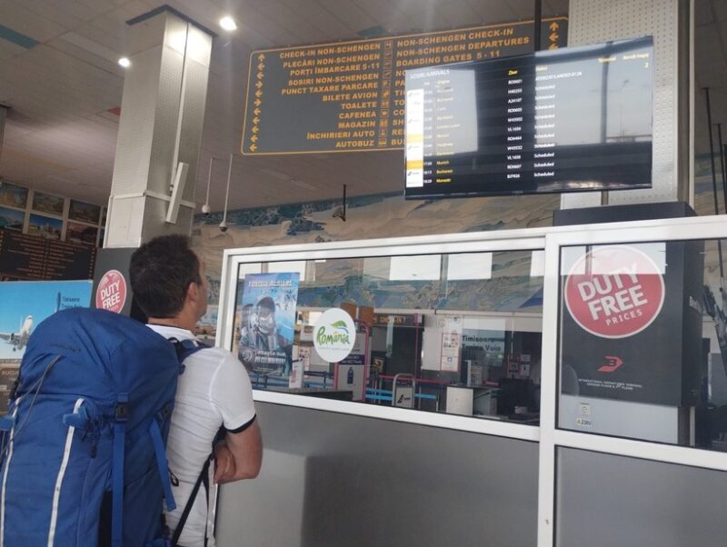 Horia Colibăşanu a pornit cu stângul în expediţia Nanga Parbat. Tarom a schimbat ora plecării avionului fără să anunţe o parte dintre pasageri