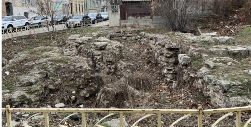 Scandal în Consiliul Local Constanța! Bloc de 6 etaje construit lângă Poarta Mare a Cetății Tomis, Ovanesian: „Avocatul Primăriei este în conflict de interese”