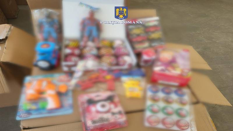 Jucării contrafăcute în valoare de peste 9.000 de lei, descoperite de polițiști la două magazine din Venus