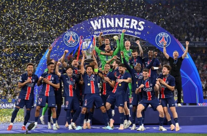 PSG, campioană în premieră a Ligii Campionilor. Omagiu emoţionat al suporterilor pentru fiica decedată a antrenorului,  sărbători tensionate la Paris