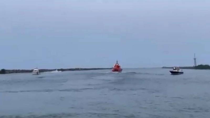 Filmul tragediei de la Sulina. Patru persoane, între care un copil de 3 ani, au murit după ce barca lor s-a răsturnat – ambarcațiunea avea mai mulți pasageri decât capacitatea maximă admisă