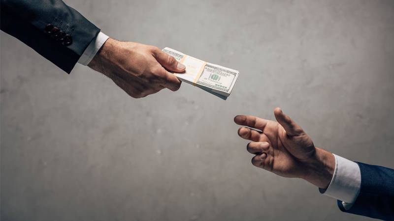 Decizie majoră în dosarul șpăgii vameșilor din Portul Constanța. Probele au fost anulate de instanță