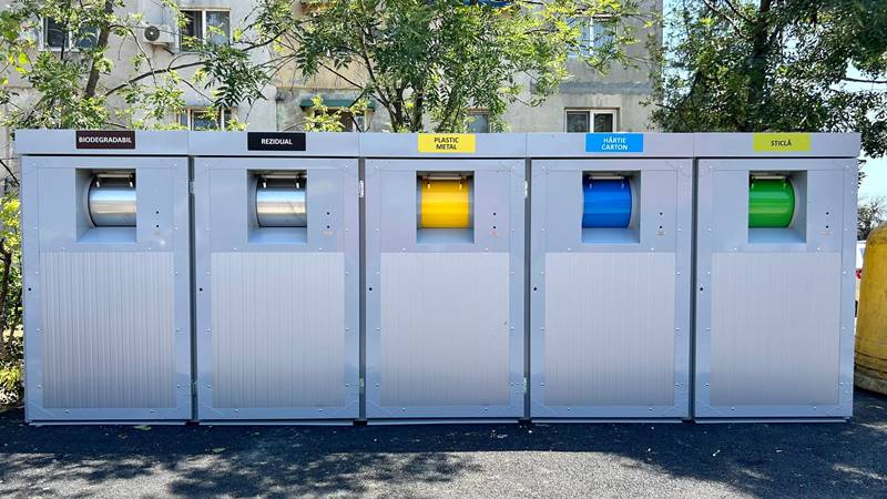 CONSTANȚA. A început montarea primelor insule ecologice digitalizate