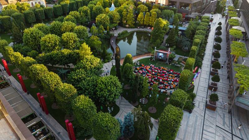 (VIDEO) 25 ani de IULIUS: trei grădini urbane amenajate de la zero în Iași, Timișoara și Cluj-Napoca, 18 hectare spații verzi, peste 80.000 arbori maturi și arbuști