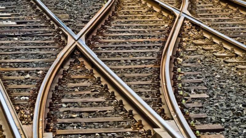 Circulația feroviară între Fetești și Dunărea, reluată după ore de blocaj: 56 de trenuri au avut întârzieri