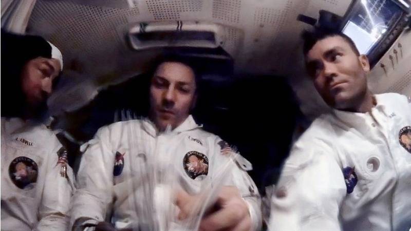 Comandantul celebrei misiuni Apollo 13, Jim Lovell, a murit la vârsta de 97 de ani