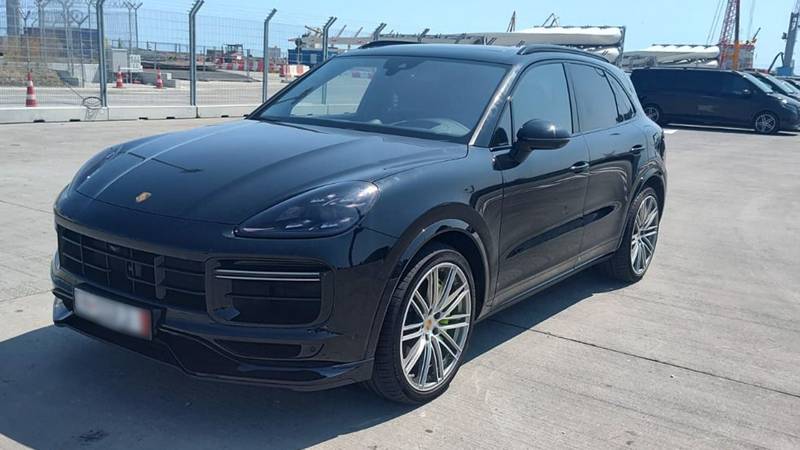 (FOTO/VIDEO) Autoturism de lux în valoare de 90.000 de euro, căutat de autoritățile din Polonia, descoperit în Portul Constanța