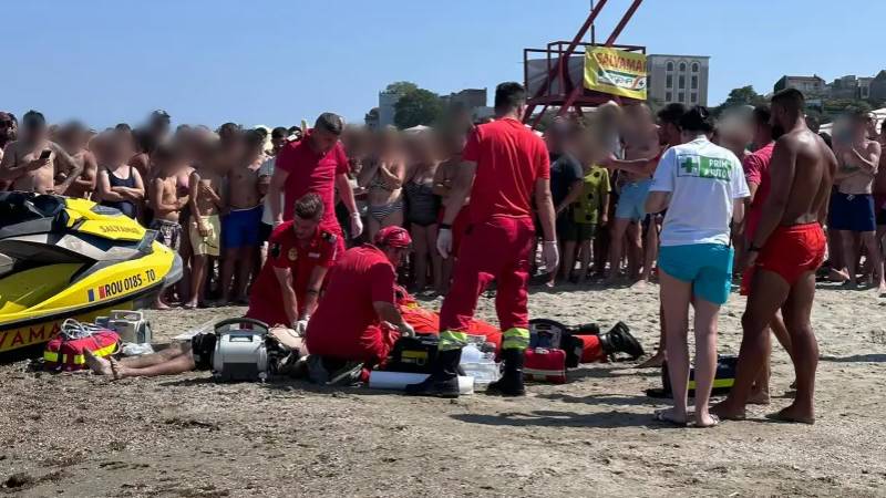 Tragedie pe o plajă din Saturn! Un bărbat a murit înecat: doi copii au fost salvați
