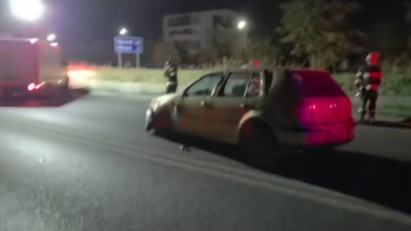 O mașină s-a răsturnat în sensul giratoriu de la intrarea în Ovidiu: șoferul era băut