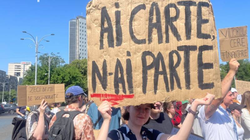 Anul universitar începe cu proteste. Studenții ies în stradă, nemulțumiți de măsurile luate de Guvern: „Educația a fost prima vizată de tăierile bugetare”