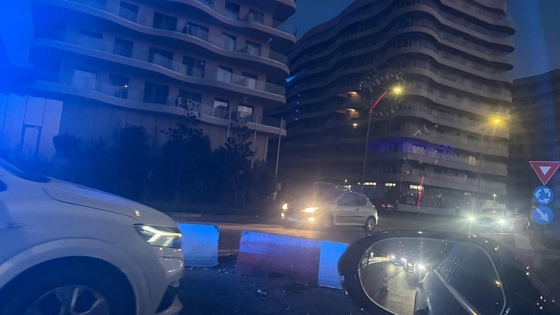 FOTO Două autoturisme, implicate într-un accident rutier în Mamaia Nord, în fața hotelului Nordis