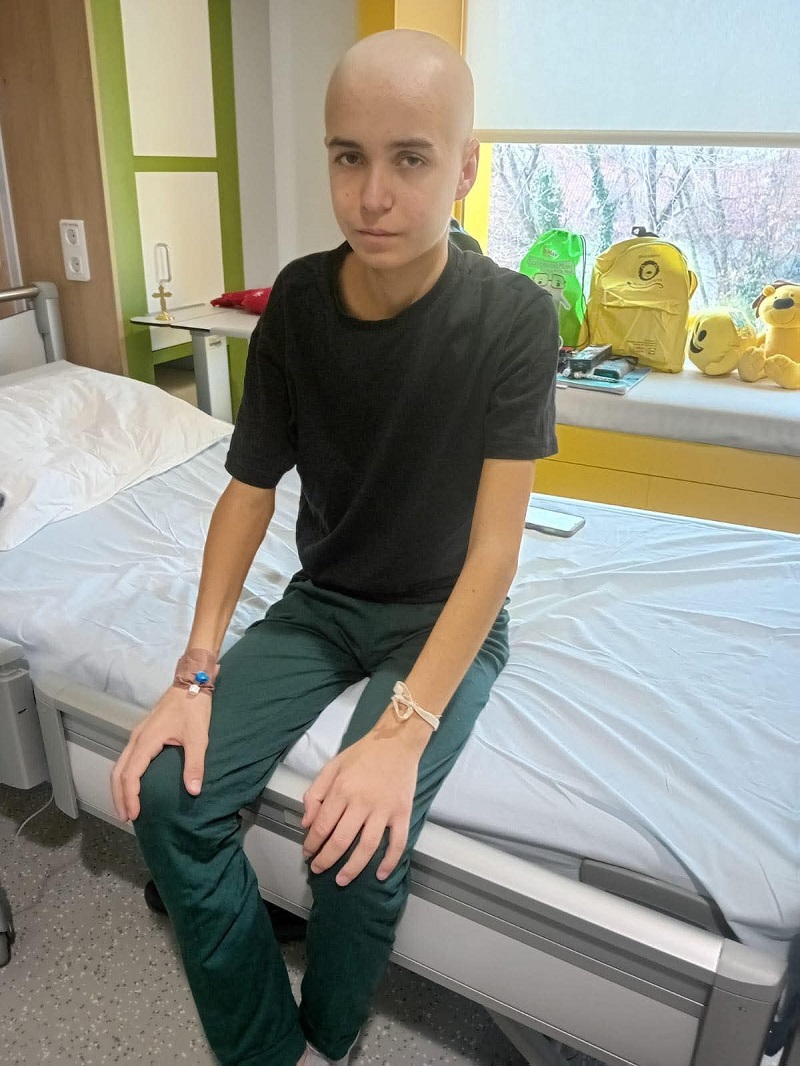 Un copil curajos are nevoie de sprijinul nostru: George Trandafir, elev din Ion Corvin, luptă pentru viață