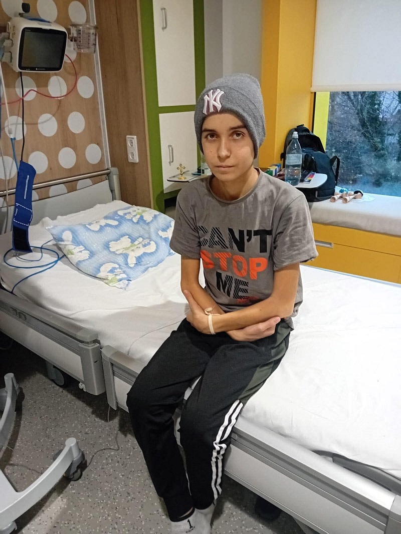 Un copil curajos are nevoie de sprijinul nostru: George Trandafir, elev din Ion Corvin, luptă pentru viață
