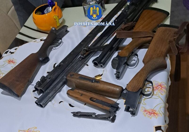 Percheziții în județul Constanța. Oamenii legii au confiscat 57 de kilograme de carne și arme de vânătoare