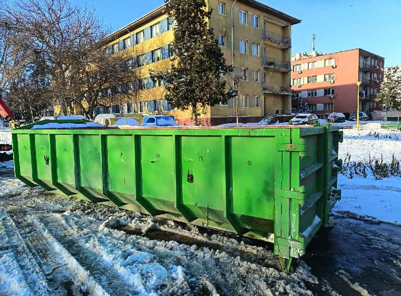 Atenție unde arunci deșeurile voluminoase! Containerele Polaris, amplasate în mai multe cartiere