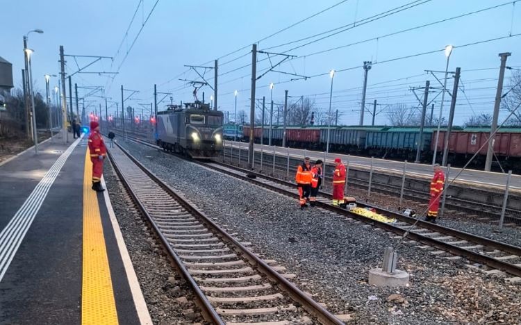 Tragedie în Gara Ciulnița. Un bărbat a decedat după ce a traversat liniile de cale ferată prin loc nepermis