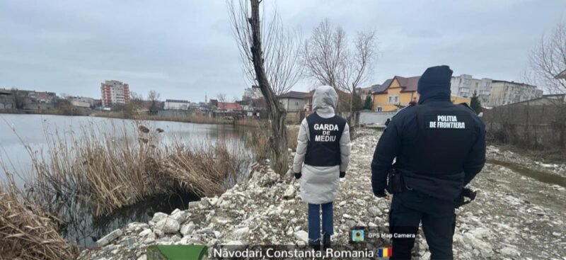 Amendă de 60.000 de lei, dată de Garda de Mediu Constanța. Deşeuri depozitate în aria naturală protejată Lacurile Tașaul – Corbu