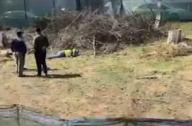 Incident pe terenul din zona Abator unde se amenajează o parcare. Unui muncitor i s-a făcut rău