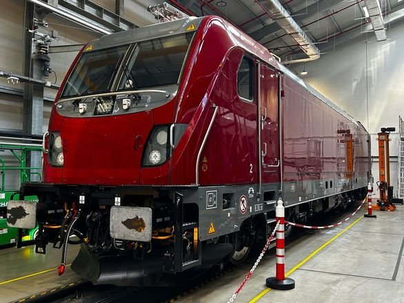 România a primit un tren ce poate circula cu viteze de până la 200 km/h