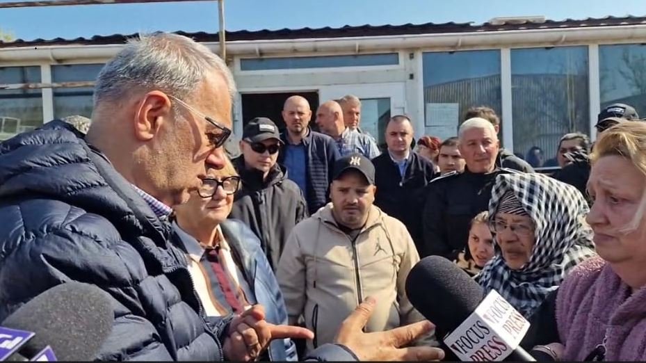 Vizită întârziată în Henri Coandă. Primarul Chițac a ajuns la o zi după incendiul devastator