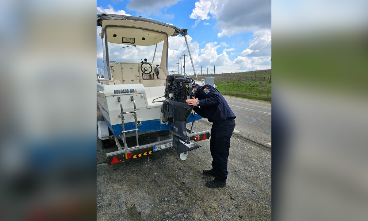 Motor de ambarcațiune căutat de autorități, găsit la Tulcea