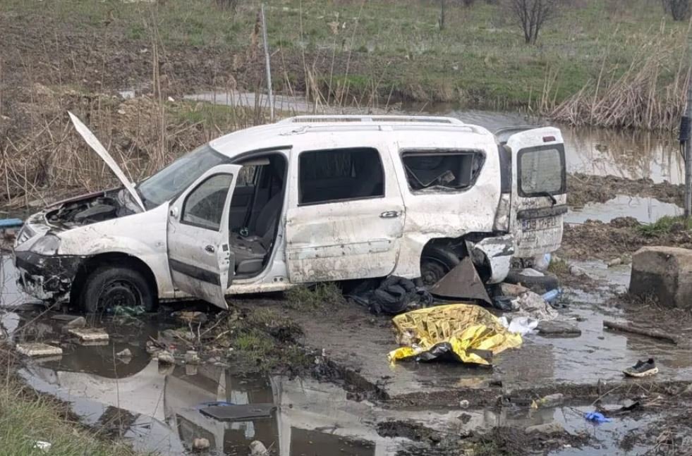 Accident grav pe A2. O tânără de 20 de ani a decedat, alte două sunt rănite