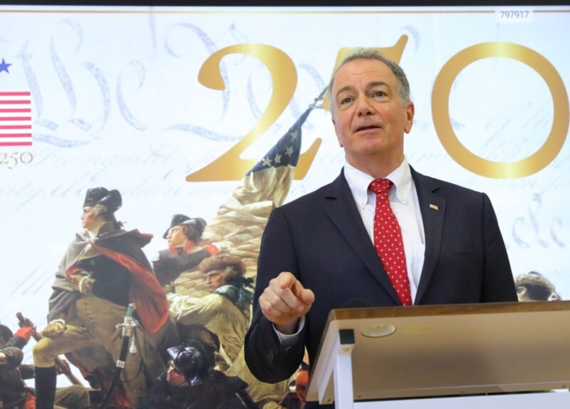 Ambasadorul Darryl Nirenberg a vizitat American Corner Constanța: „20 de ani de schimburi culturale și educaționale”