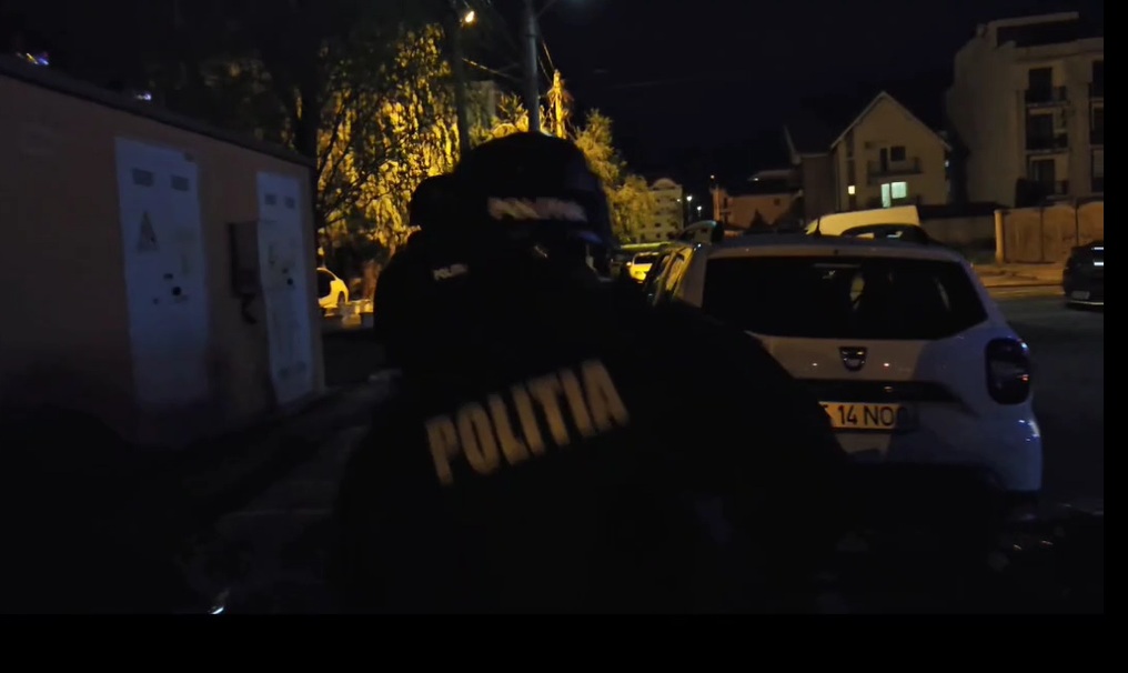 Flagrant în Năvodari. Persoane prinse de mascați în timp ce jucau poker și rummy