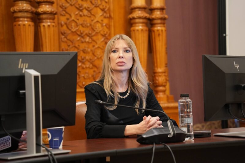 Victoria Stoiciu, după ce i s-a sugerat să demisioneze din Senat, dacă a plecat din PSD: Eu am rămas cu social-democraţia, iar alţii doar cu sigla