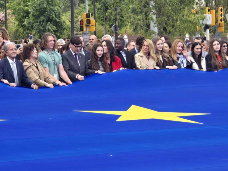 Elevii Liceului „Ioan Cotovu” din Hârșova, ambasadori ai valorilor europene la Barcelona, de Ziua Europei
