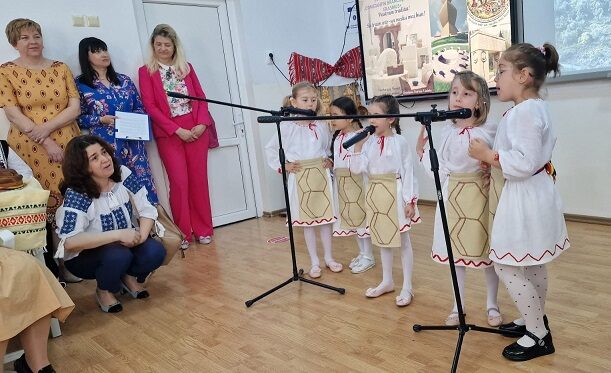 Școala Gimnazială „Constantin Brâncuși” din Medgidia, în haine de sărbătoare. Ziua Școlii celebrată în stil european