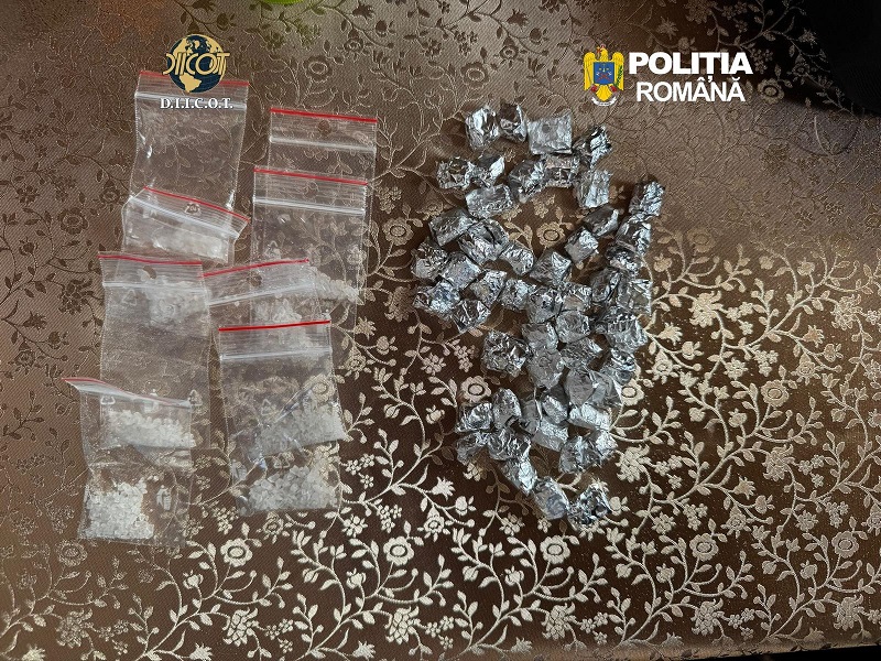 Percheziții DIICOT în Constanța. Doi bărbați vizați într-un dosar de droguri și substanțe psihoactive