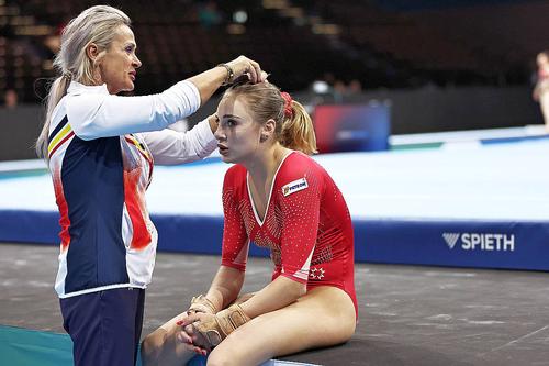 FR de Gimnastică o suspendă pe Camelia Voinea! Antrenoarea, acuzată că și-ar fi abuzat verbal și psihologic fiica în timpul antrenamentelor