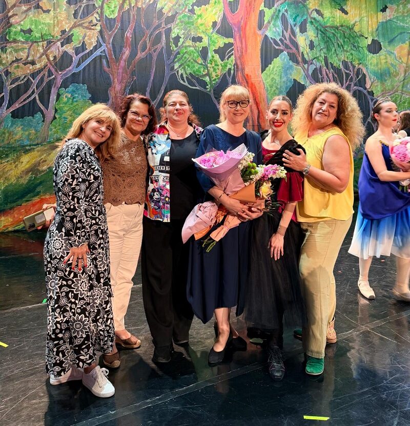 „Mărul de Aur”, un succes răsunător pe scena Teatrului de Stat Constanța. Povestea Angelicăi Elena Mihale Ceară, balerina care de 40 de ani trăiește prin dans