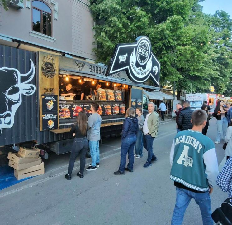 Festival culinar pe bulevardul Tomis. Trei zile de preparate savuroase, muzică și activități pentru toate vârstele