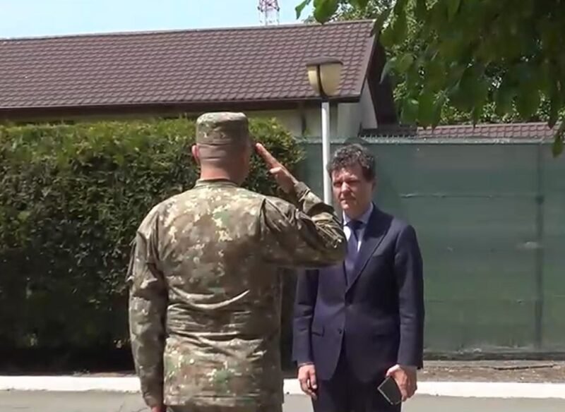 Nicușor Dan a început ședința de urgență la Constanța. Cine sunt miniștrii și generalii care decid securitatea litoralului
